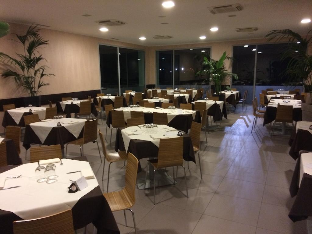Blue Hotel 수자라 외부 사진